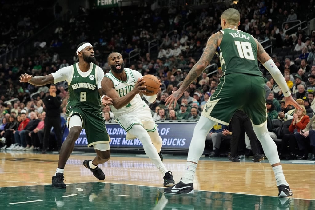 NBA(影)/公鹿爆冷擊敗塞爾提克!庫茲馬、布朗霸王肘互撞還狂噴垃圾話