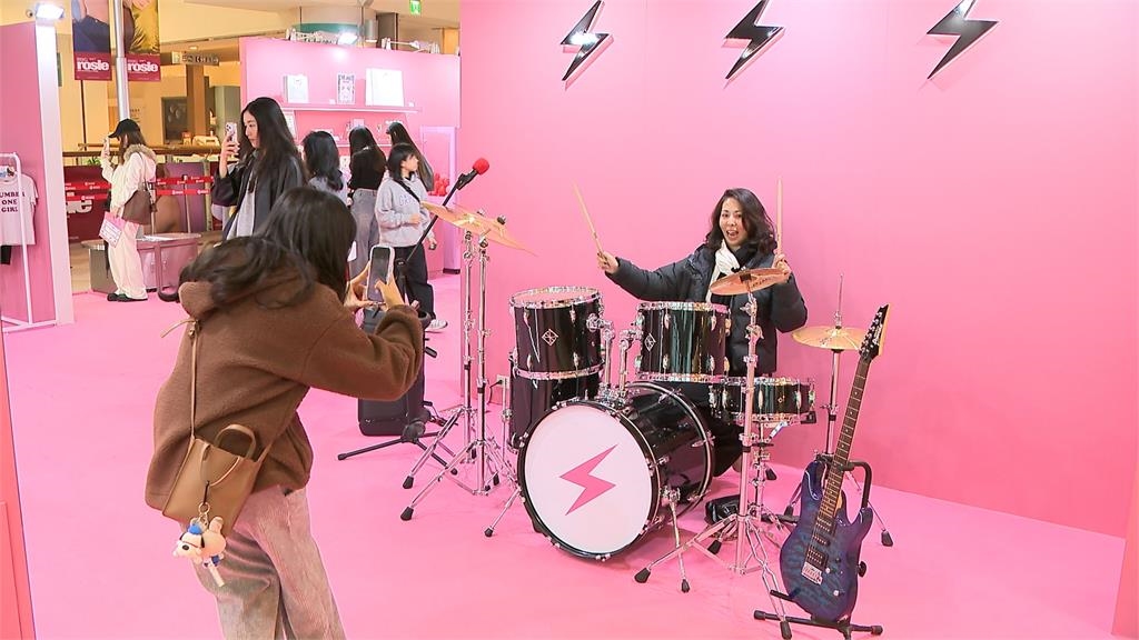 Rose快閃店倒數！粉絲手提戰利品逛好逛滿　BLACKPINK快閃店搶先開箱