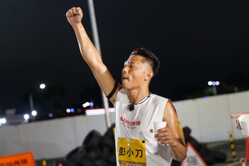 王少偉49歲逆天身材全都露! 罕見同框「5566成員」驚喜回憶兄弟情