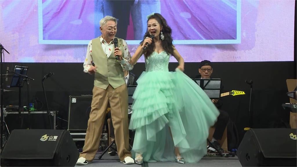 高欣欣、李國超愛情長跑20年 選「登記日」補辦婚禮