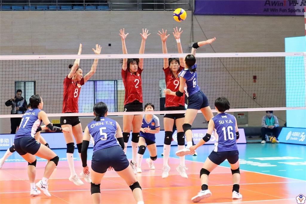 排球/台灣小將一路挺進冠軍戰!U15排球男女雙雙拿下銀牌震撼國際