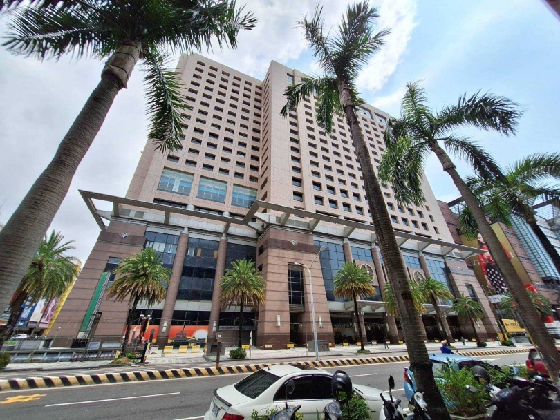 大億麗緻酒店熄燈5年,即將由福泰集團重新改裝,攜手希爾頓集團引進Signia by Hilton品牌,預期明年開幕。(圖/林榮芳攝)