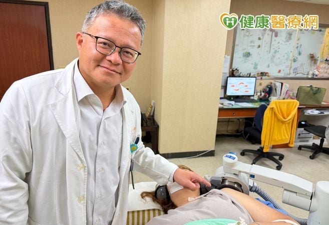 她3個月肩痛未癒　AI分析後震波治療3週大幅改善