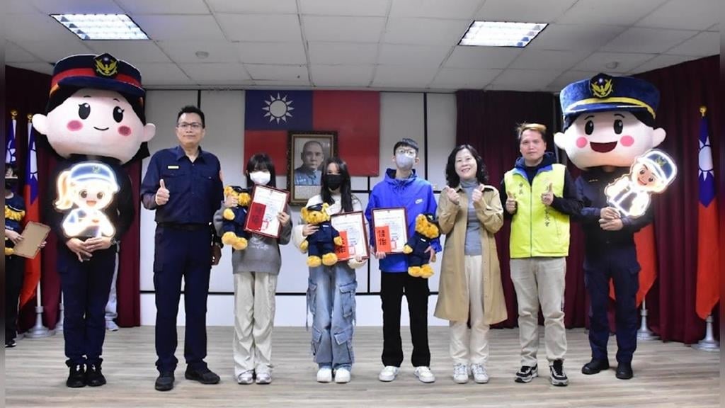 反詐不靠說教！土城學子「創意開畫×防詐觀念」用畫筆揭穿詐騙陷阱