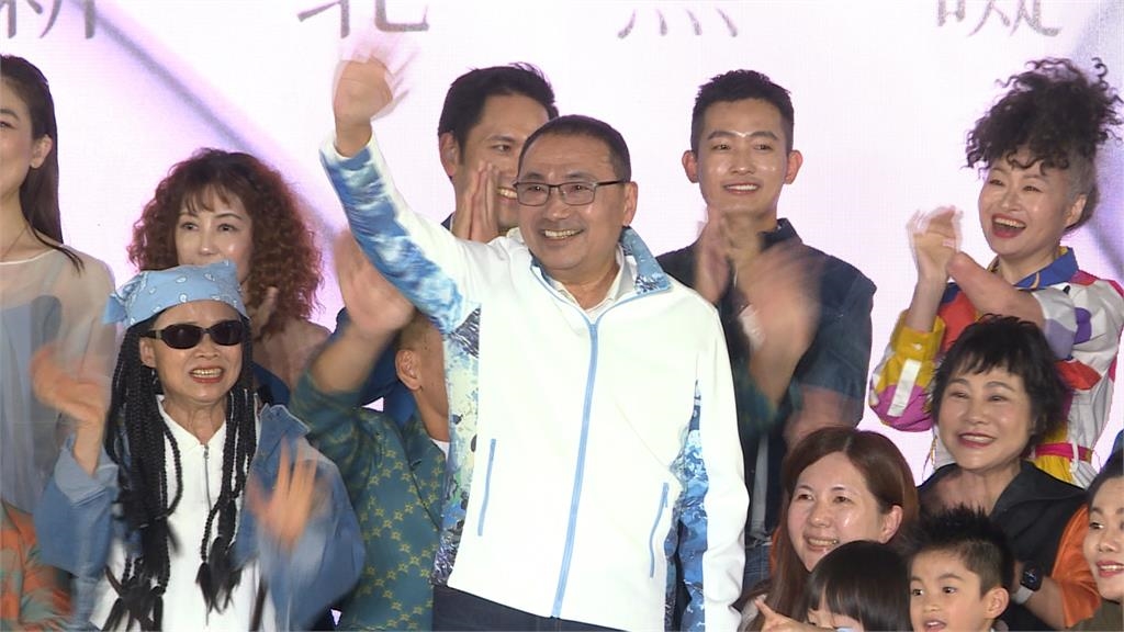 新北推全台首創「無礙」時尚秀　30位身障者、導盲犬走伸展台