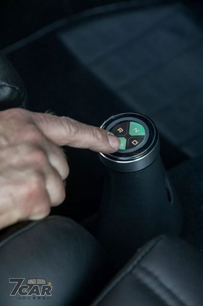 Tesla 馬達、Porsche 電池上身,經典「金龜車」化身性能雙門跑車