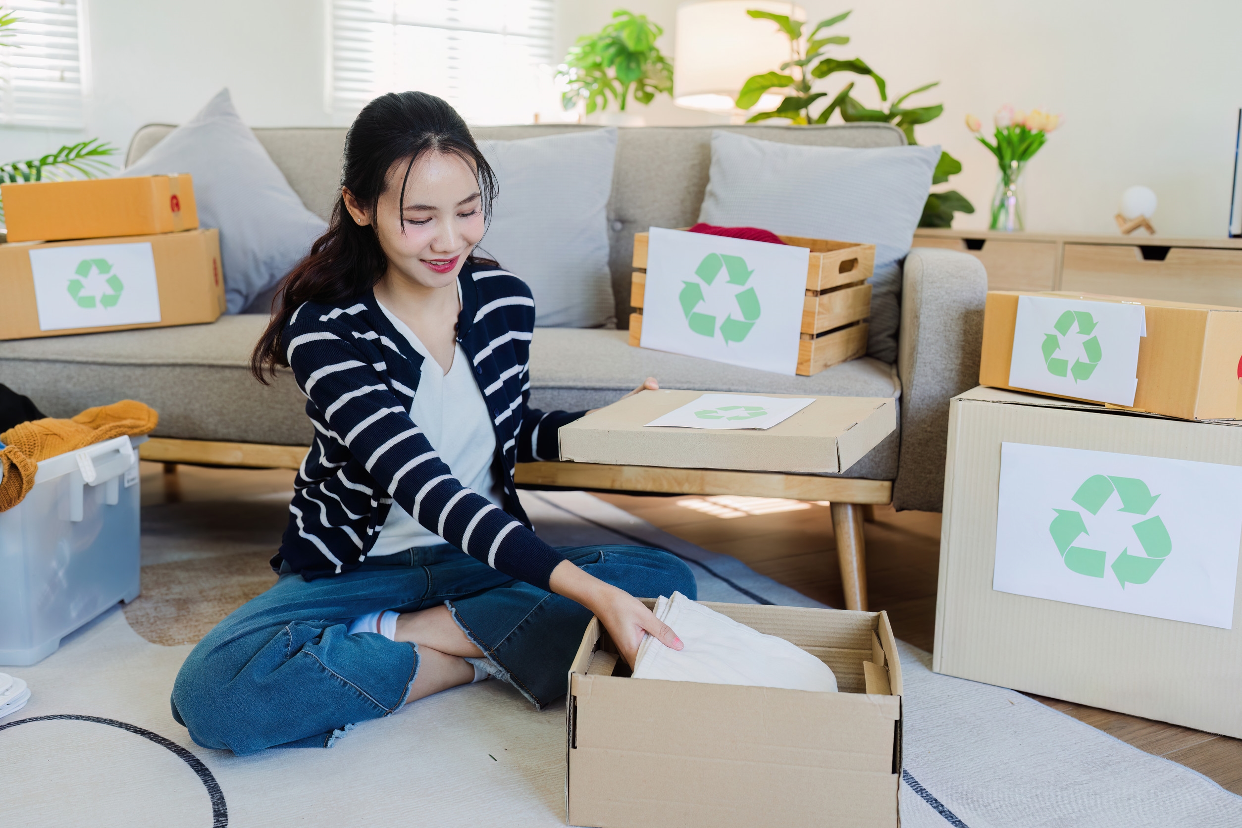 妳可以讓環境有一點秩序,比如床鋪整理好、桌面空一點、斷捨離舊物品。妳會驚訝於這種小儀式感,竟然讓妳一整天都變順了。圖/123RF圖庫