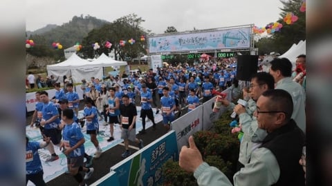 曾文水庫馬拉松起跑 黃偉哲鳴笛力挺3,650名跑者