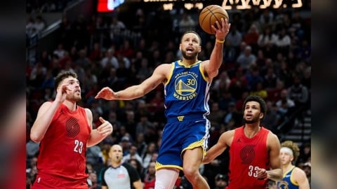 ＮBA(影)柯瑞12顆三分球攻下48分！單場40分得分紀錄超越喬丹史上第一