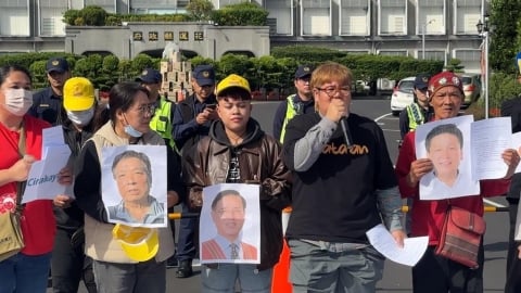 徐榛蔚出來面對!光復鄉重建預算0災民火大抗議