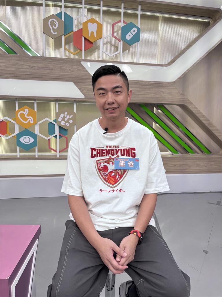 徐新洋愛犬出事半夜急奔醫院！緊急住院四天噴了三萬