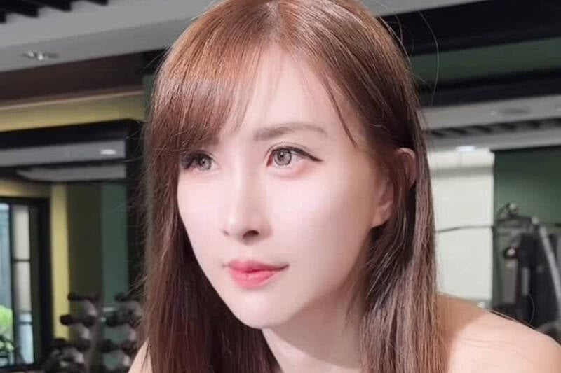 快新聞／網紅線上教人「假結婚拿美國籍」　返台爽用健保囂張嗆網「拿我怎樣？」遭炎上