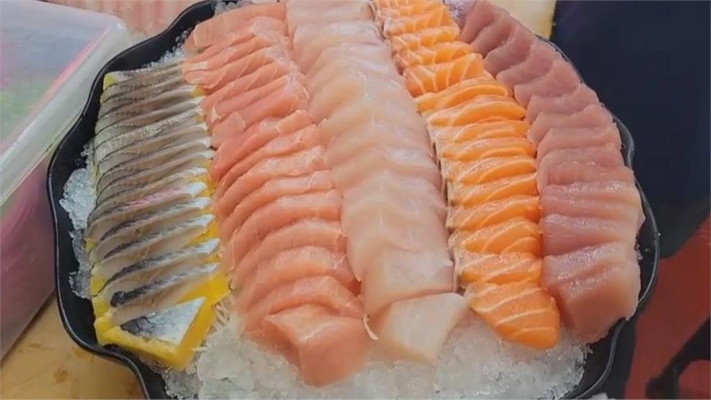 生魚片「亮亮的」最新鮮?別被外表騙了!營養師曝「3大迷思」:芥末不能殺菌