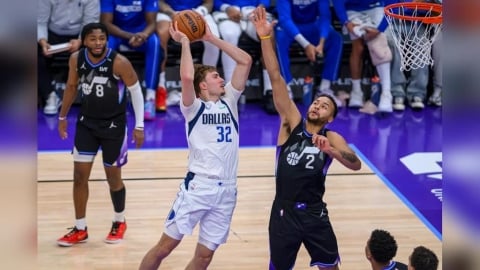 NBA(影)/狀元郎「旗子哥」爆砍42分!打破「詹皇」18歲神紀錄惜成「里程悲」