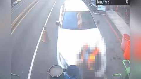 台南醉男開賓士猛撞垃圾車　23歲女清潔員站車尾「遭夾擊」傷重亡