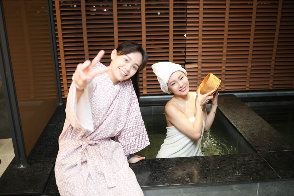 《超級冰冰Show》衝出高收視！白冰冰帶子弟兵「酒店泡湯」 見一幕少女心爆發