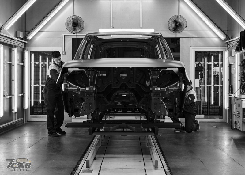 Range Rover 推出鏡面烤漆工藝 為頂級客戶打造獨特光澤