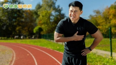 篩檢肺癌竟意外發現心血管鈣化！49歲男成功化解心肌梗塞危機