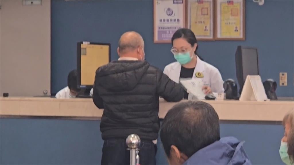 可疑！男自稱「合作復健科」兜售不明藥物　民眾痛批：趁火打劫