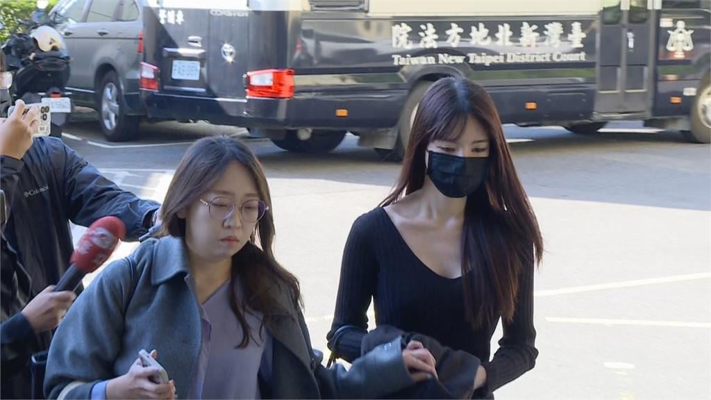 最新／閃兵案外案涉個資法！王大陸與女友同框出庭　臉略顯「圓潤」