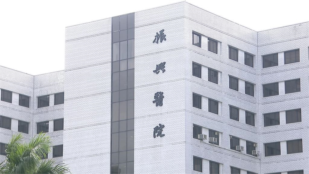 羨慕!開心醫院年終6個月+普發2萬 網友留言喊:希望院長「長命百歲」