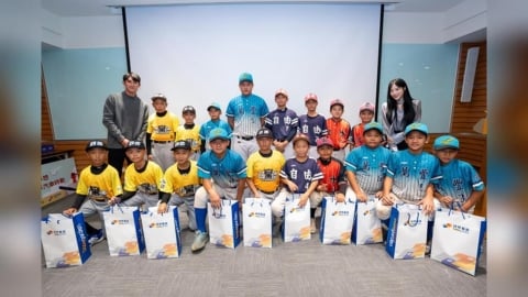 棒球/球芽基金中部年度頒獎典禮 中職球陳文杰、啦啦隊女神Mingo勉勵孩子追夢