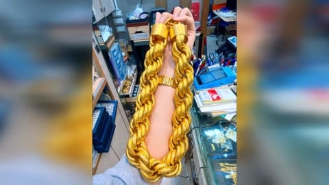 全台最粗金項鍊重達3公斤　市值逾1300萬脖上有棟房！