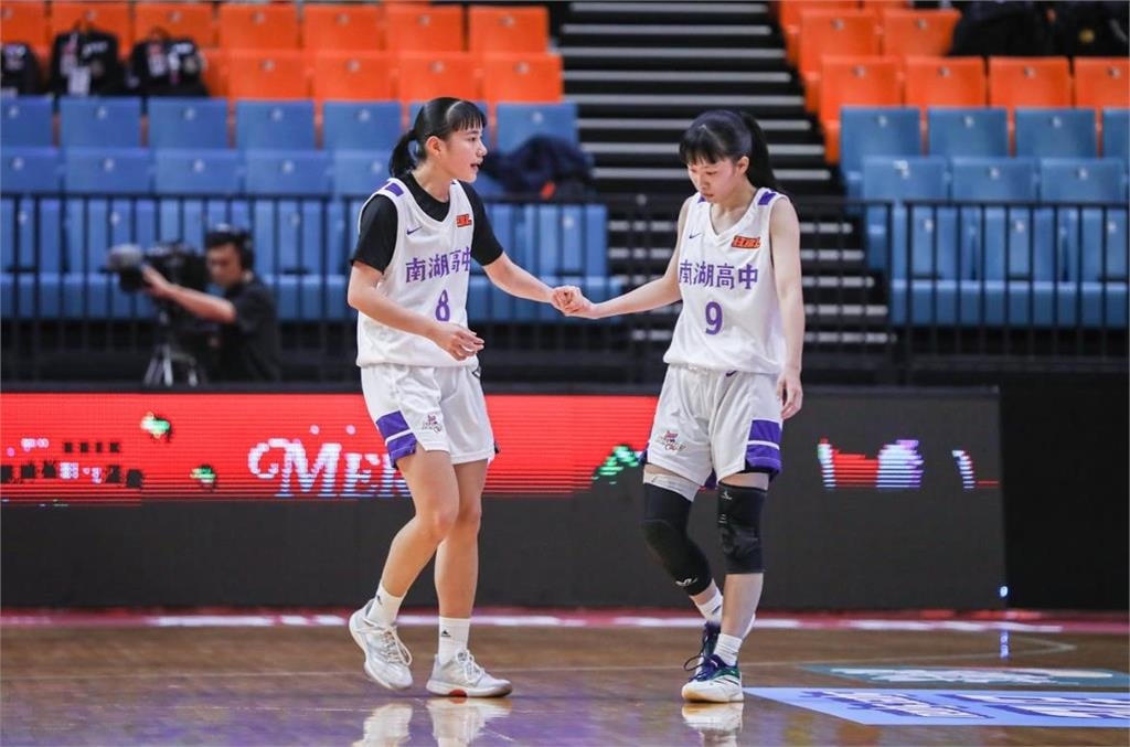 HBL(影)／女生組預賽屏東開打！　金甌女中首戰61:57險勝永平高中