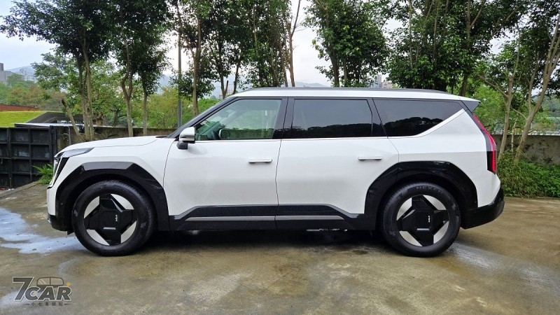 以實用與續航取勝！　Kia EV9 Earth RWD 試駕