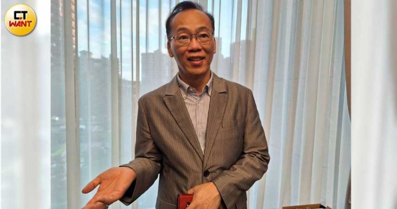 中華民國國際不動產協會理事長Cash表示，杜拜目前有很多案子與世界知名五星飯店聯名，選擇此類產品或許能降低風險。（圖／林榮芳攝）