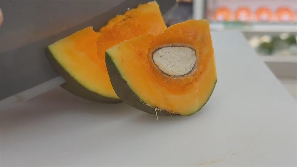 屏東九如農會引進「椰柿」　5年首次收成　一顆要價500元