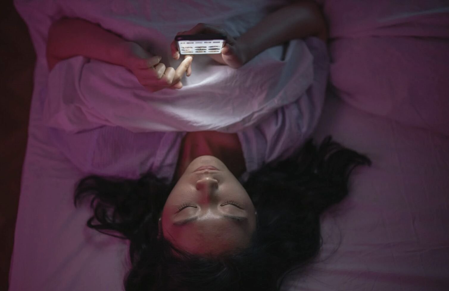 「網路成癮」看腦波就知道！ 國衛院開發AI判讀工具、準確率86% 13