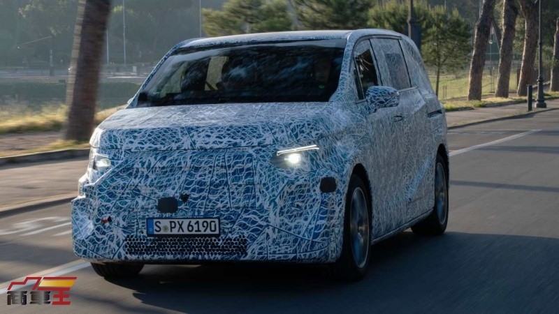 Mercedes-Benz VLE 電動豪華廂型車正式預告 3 月現身