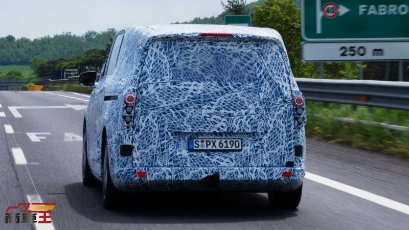 Mercedes-Benz VLE 電動豪華廂型車正式預告 3 月現身