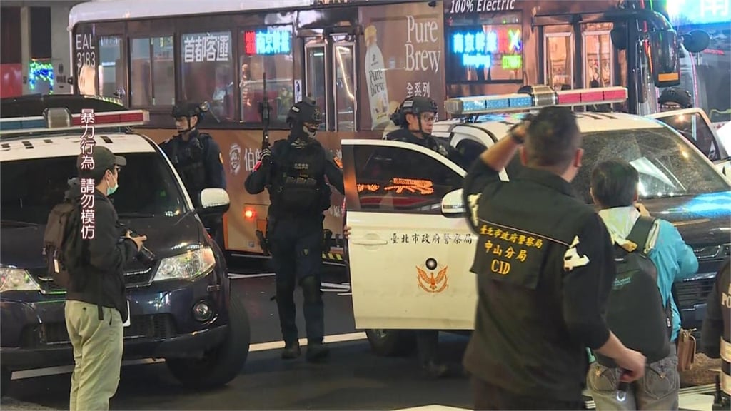 張文拿長刀猛衝「為何一堆人不跑」？北教大副教授曝「親身經歷」吐原因