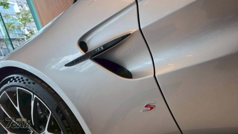 新臺幣 1,198 萬元起，Valhalla 同台亮相　 Aston Martin Vantage S 正式在臺上市