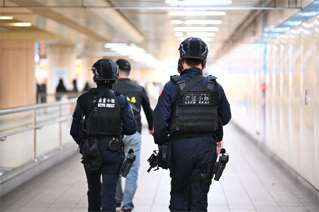 內政部、警政署迅速指揮！隨機襲擊後強化大眾運輸及人潮聚集處警力