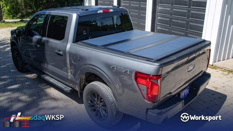 戶外用電更自由，Worksport 推出 Rivian R1T 專用太陽能貨斗蓋