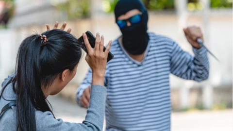 遇到隨機攻擊事件怎麼辦？ 醫籲：謹記「3大處理原則」，跨年建議帶「這用具」自保