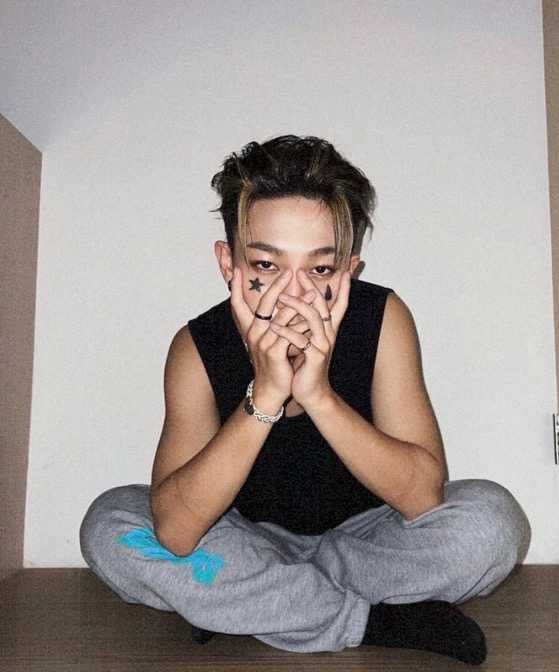 小孩因性醜聞中斷正要起飛的演藝事業。（圖／翻攝自小孩IG）