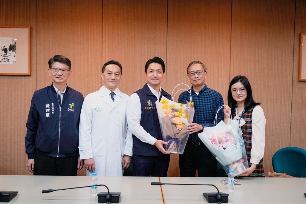 被砍女子忍痛「我願意等一等」傷重者先送醫！急尋「救命恩人」視訊惹鼻酸…