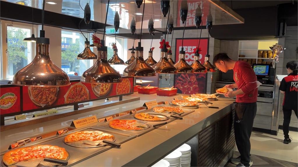 卡位看煙火迎跨年商機　台北信義區餐廳訂位滿