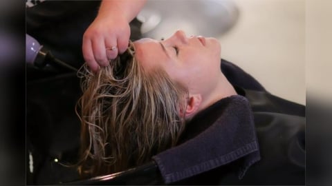 洗髮精千萬別加水！醫師驚揭掉髮發炎雙重危機