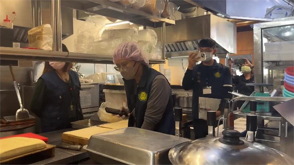 韓星朴寶劍也來朝聖！高雄肉燥飯驚爆食安　「碗裡有蝸牛」民眾連拉３天