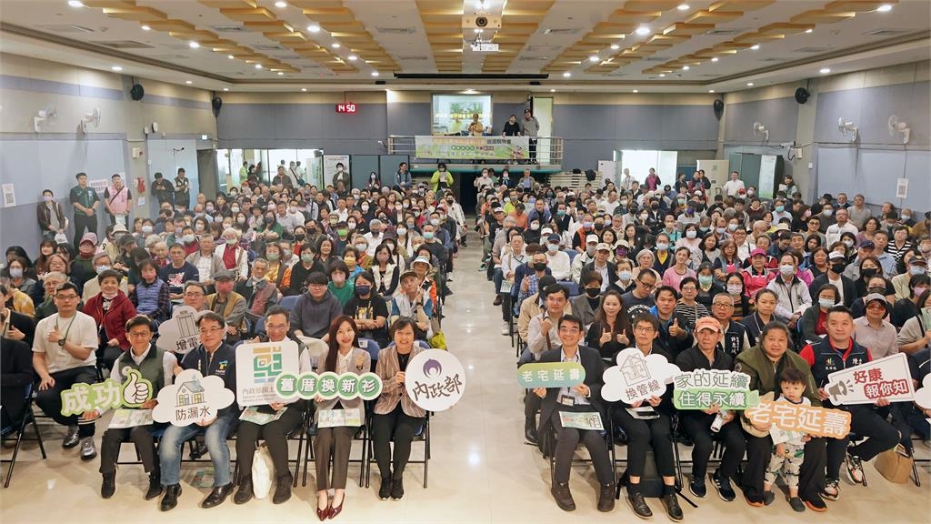 快新聞／萬華平均屋齡42年！劉世芳說明老宅延壽　吳沛憶爭取50億經費助修繕