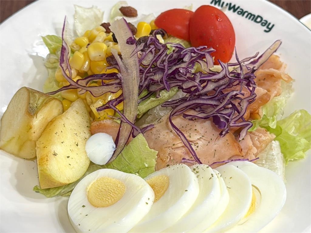 外食族吃飽總是「暈碳」想睡覺？營養師授「3招」避免：不用戒澱粉