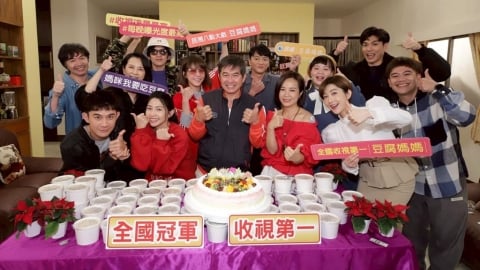 民視新八點檔《豆腐媽媽》首播開紅盤！演員齊聚歡樂慶功