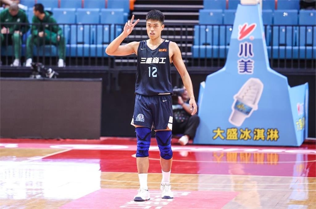 衛冕松山高中「綠色神盾」猛　大勝三重商工３５分２連勝