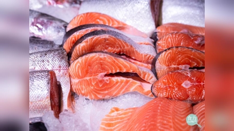 插入魚肉100秒判定新鮮度　微針感測器為水產食安加裝即時雷達