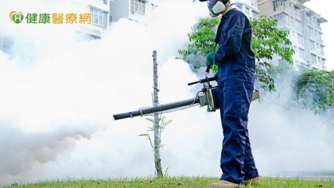 諾羅病毒高峰期來了　專家警告：食用「這2種食物」要特別小心